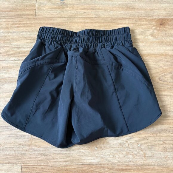 Lululemon Athletic Track That MR Short 5” Lined Black NWT Women’s Size 4 - Picture 2 of 9